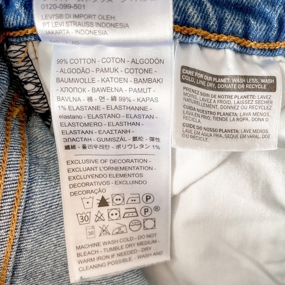 Levi's Ribcage Shorts - Picture 9 of 12